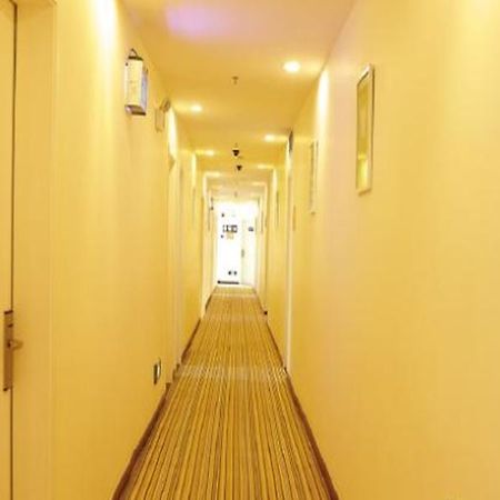 7 Days Inn Shenyang Buitenkant foto